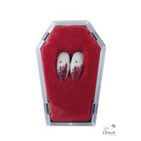 CANINES VAMPIRE ENSANGLANTEES DANS CERCUEIL (pâte fixation incluse)